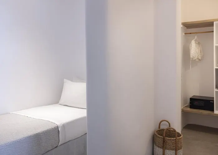 Lydia With Stunning View, By Red Windmill Vila Kalafatis