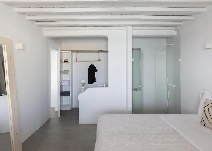 Vila Lydia With Stunning View, By Red Windmill