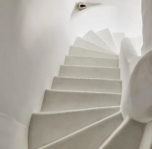 Lydia With Stunning View, By Red Windmill * Kalafáti