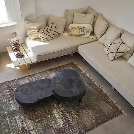 Lydia With Stunning View, By Red Windmill Villa